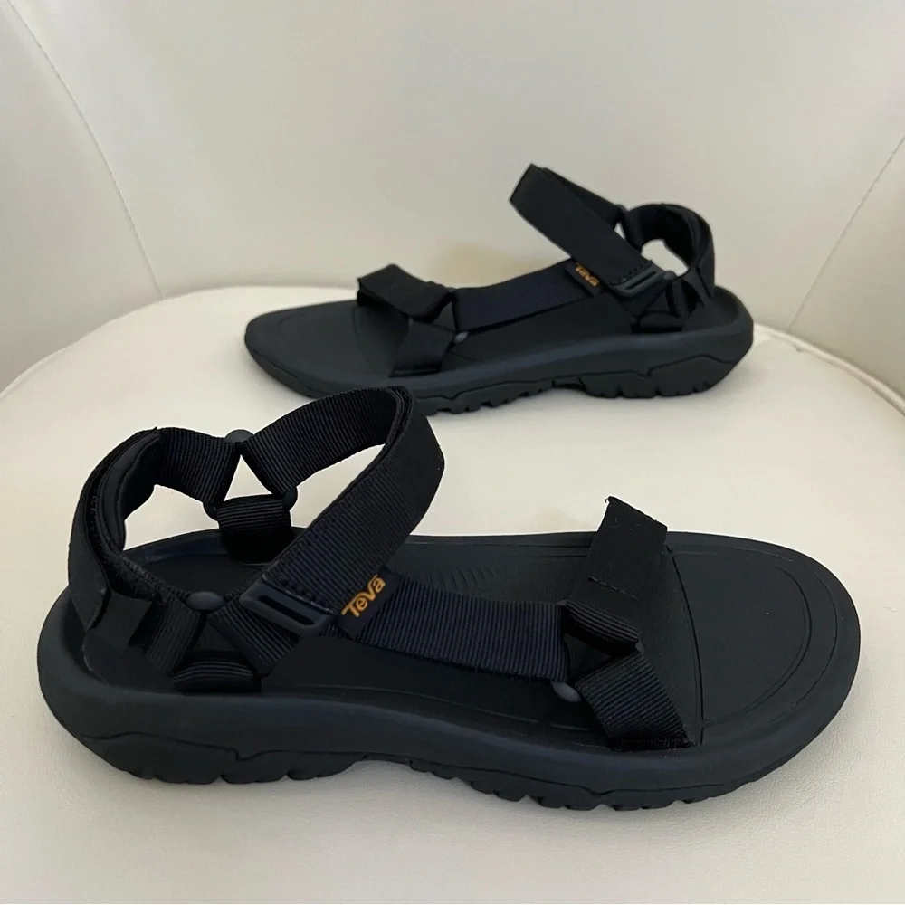 New in the box Teva Hurricane XLT2 women walking outdoors sandals size 8
